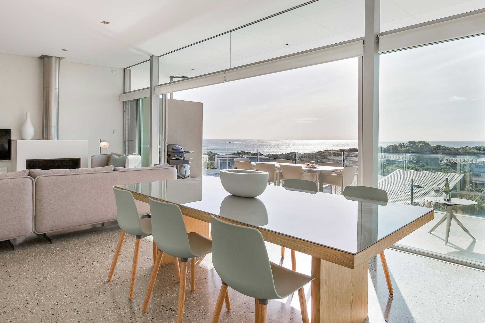 3 Bedroom Ocean View Villa - Dining Area