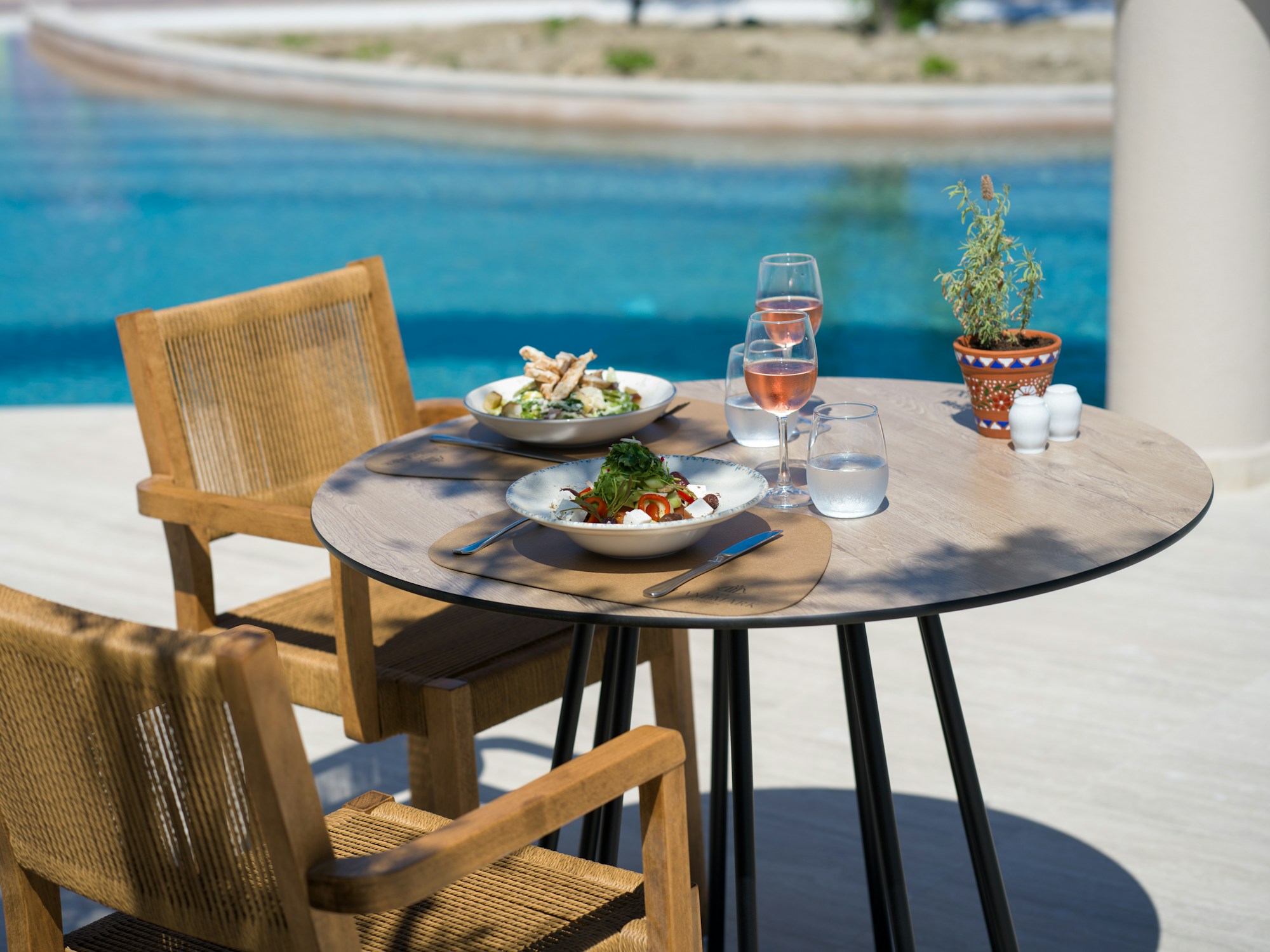 Gizani Restaurant & Bar