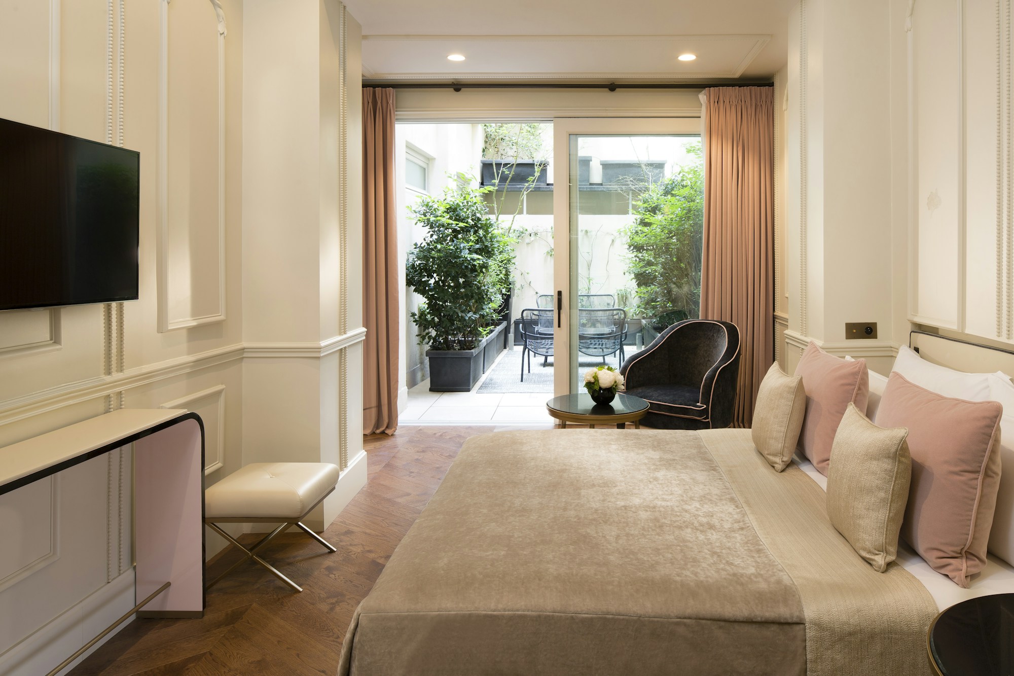 Deluxe Patio
