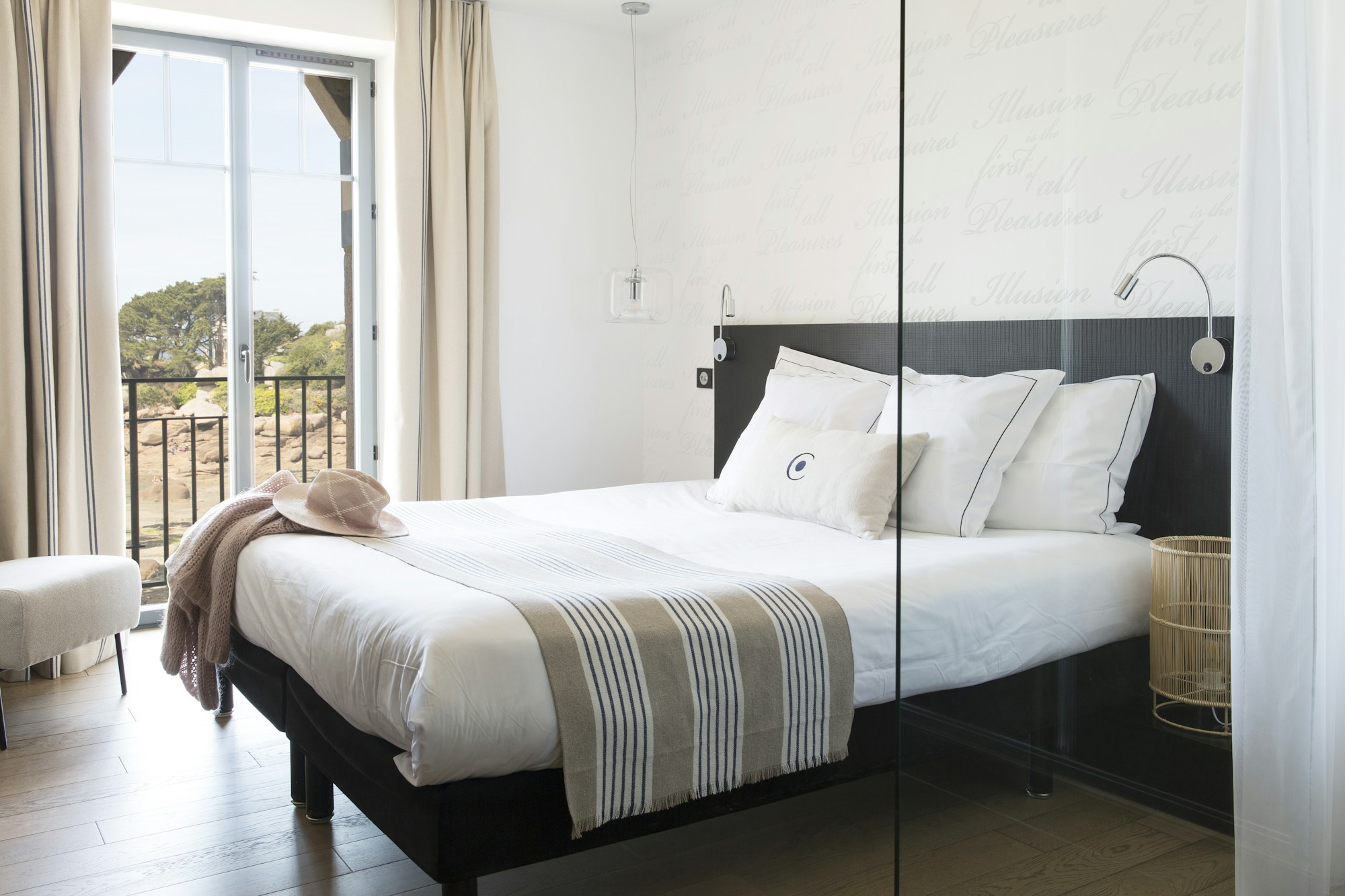 Premium with Balcony Sea View - Bedroom