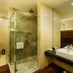 Ocean Loft Suite Bathroom