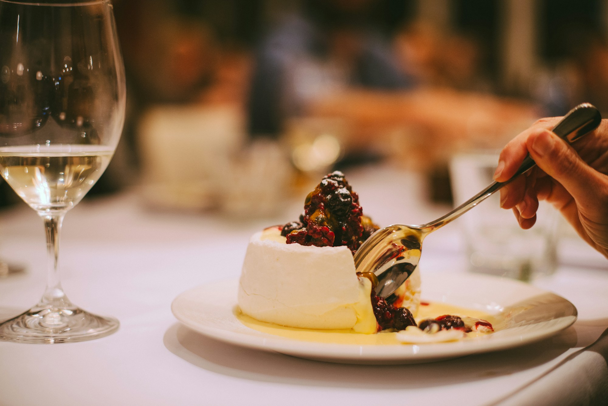 Lamont's Siganture Pavlova