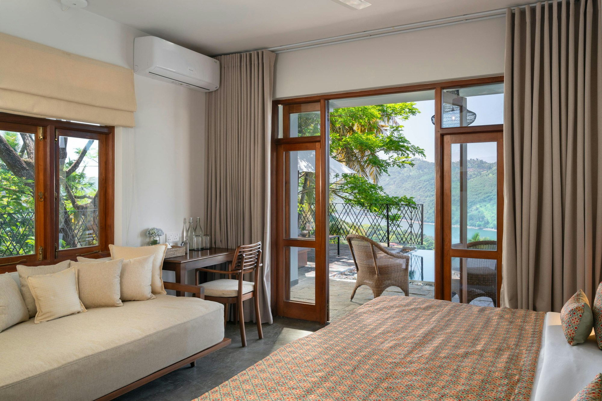Superior Room - Bedroom