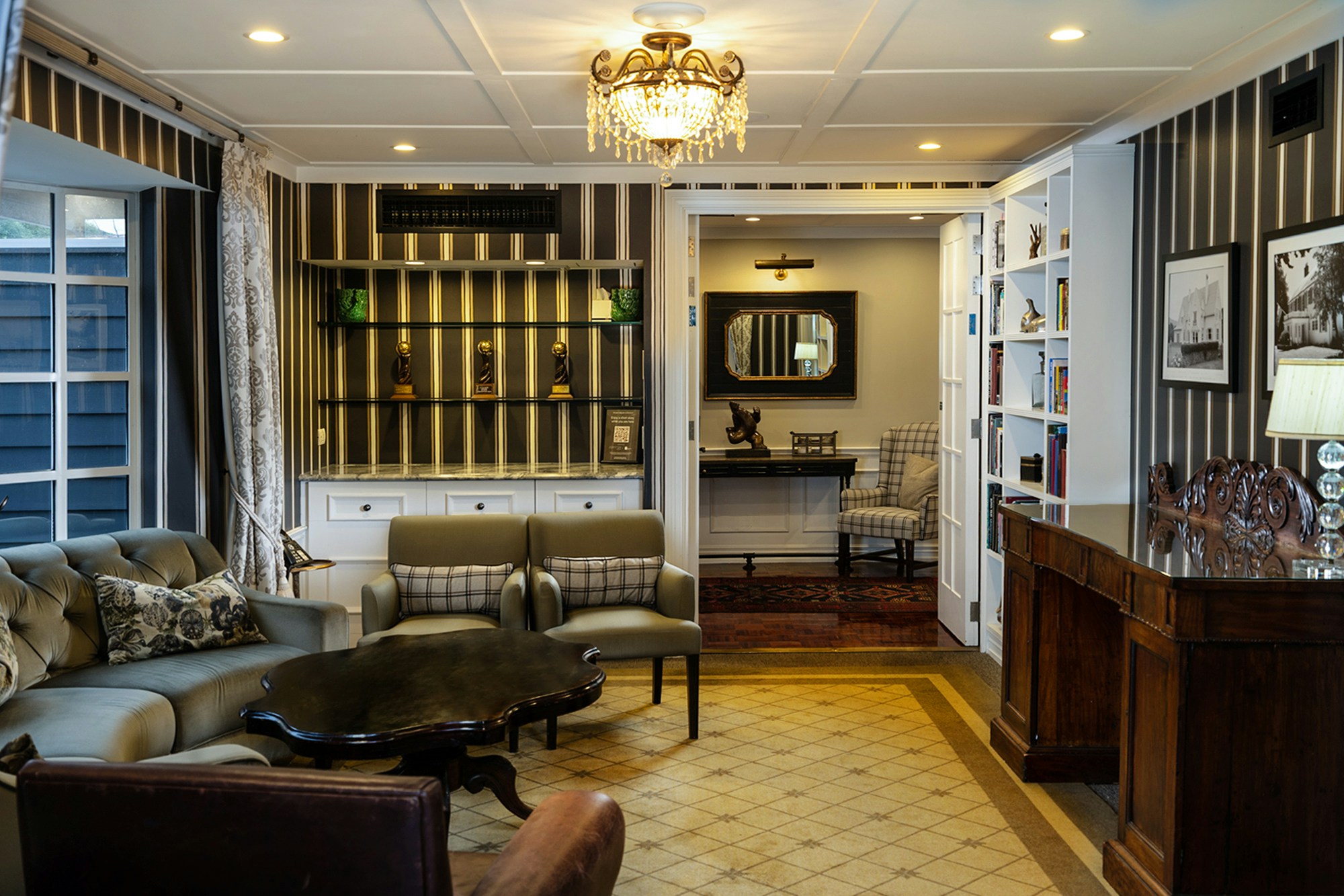 Library, The Residence