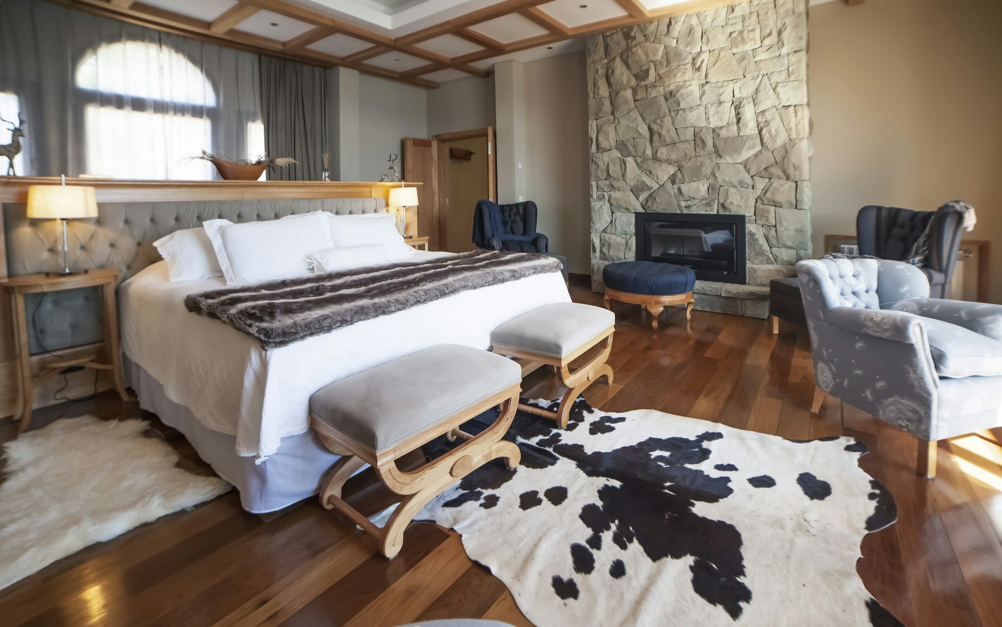 Victoria Royal Suite - Bedroom