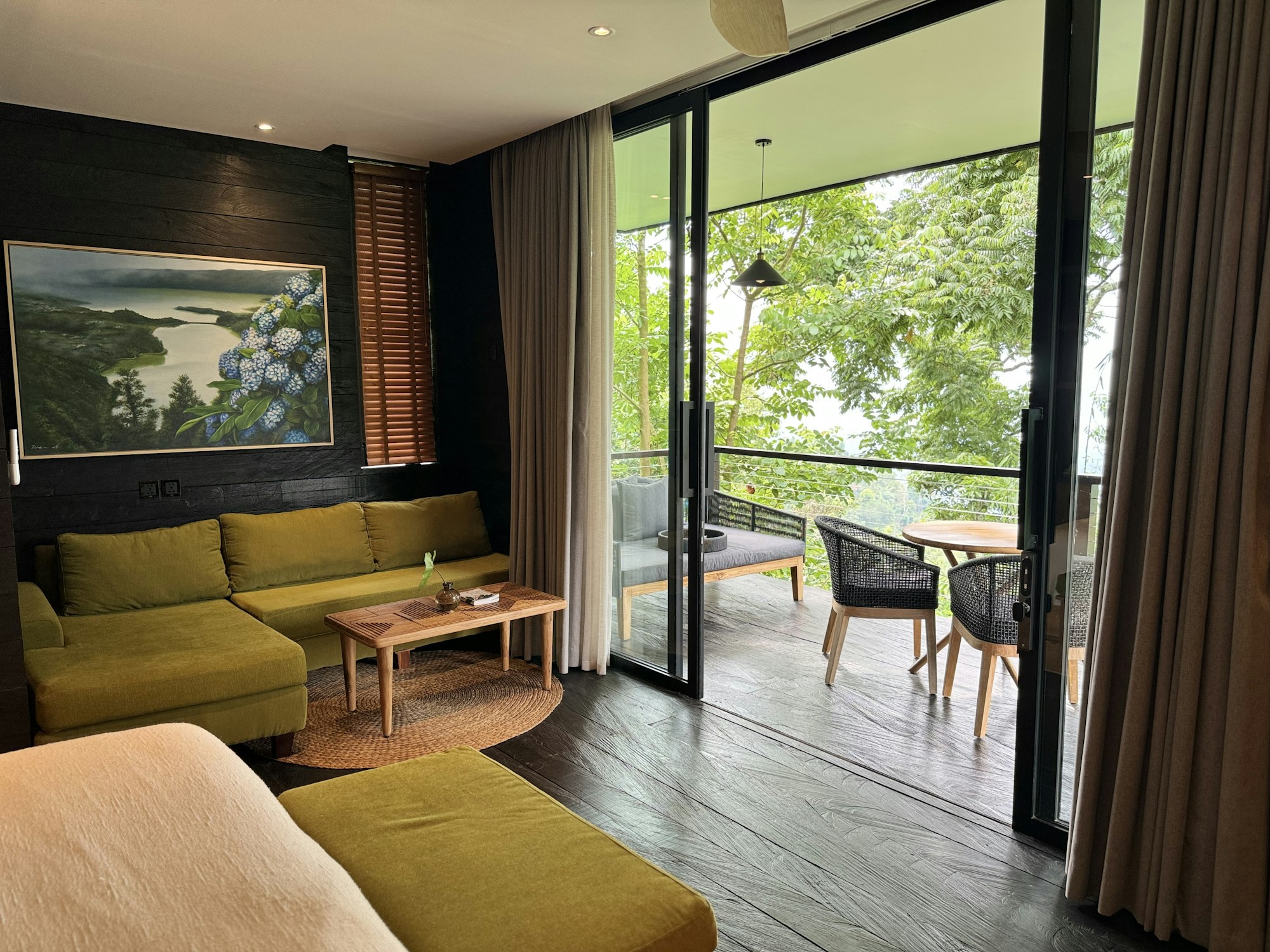 Premium Studio Cabin - Living Area